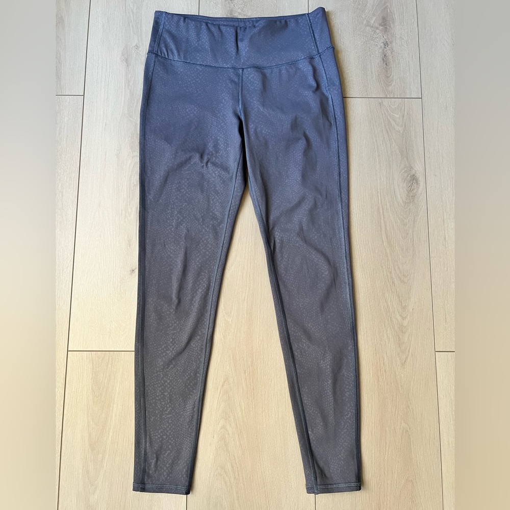 Athleta leggings ghost snake print purple grey medium